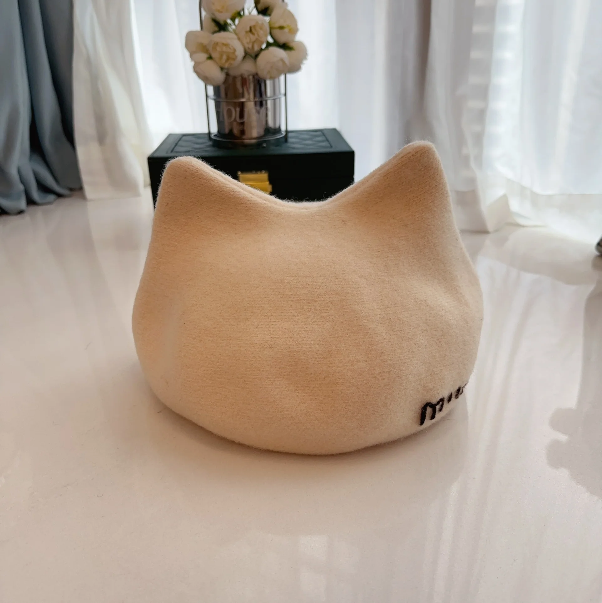 미우미우 모자 81077 Miu Miu Cap 상세 이미지 1