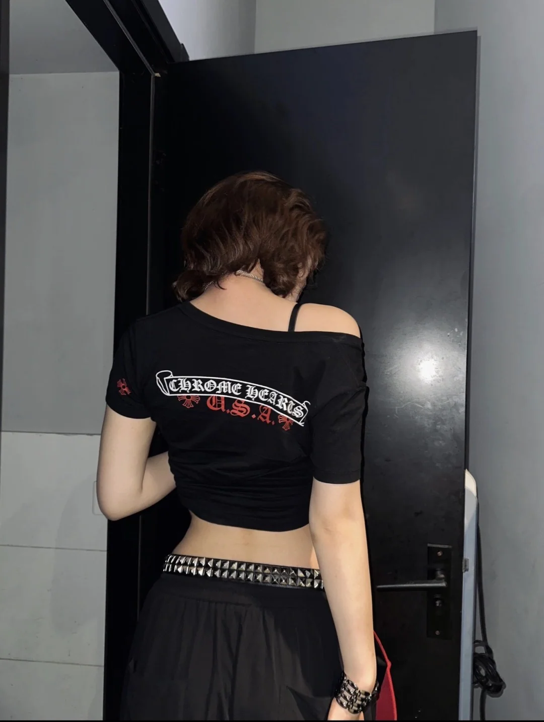 크롬하츠 여성 V넥 슬림핏 반팔 티셔츠 상세 이미지 24