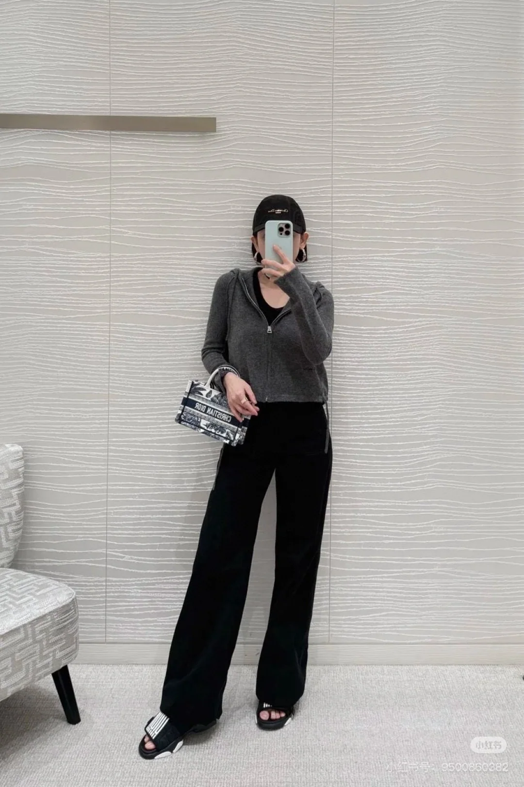 디올 후드 울 오버사이즈 여성 자켓 상세 이미지 3