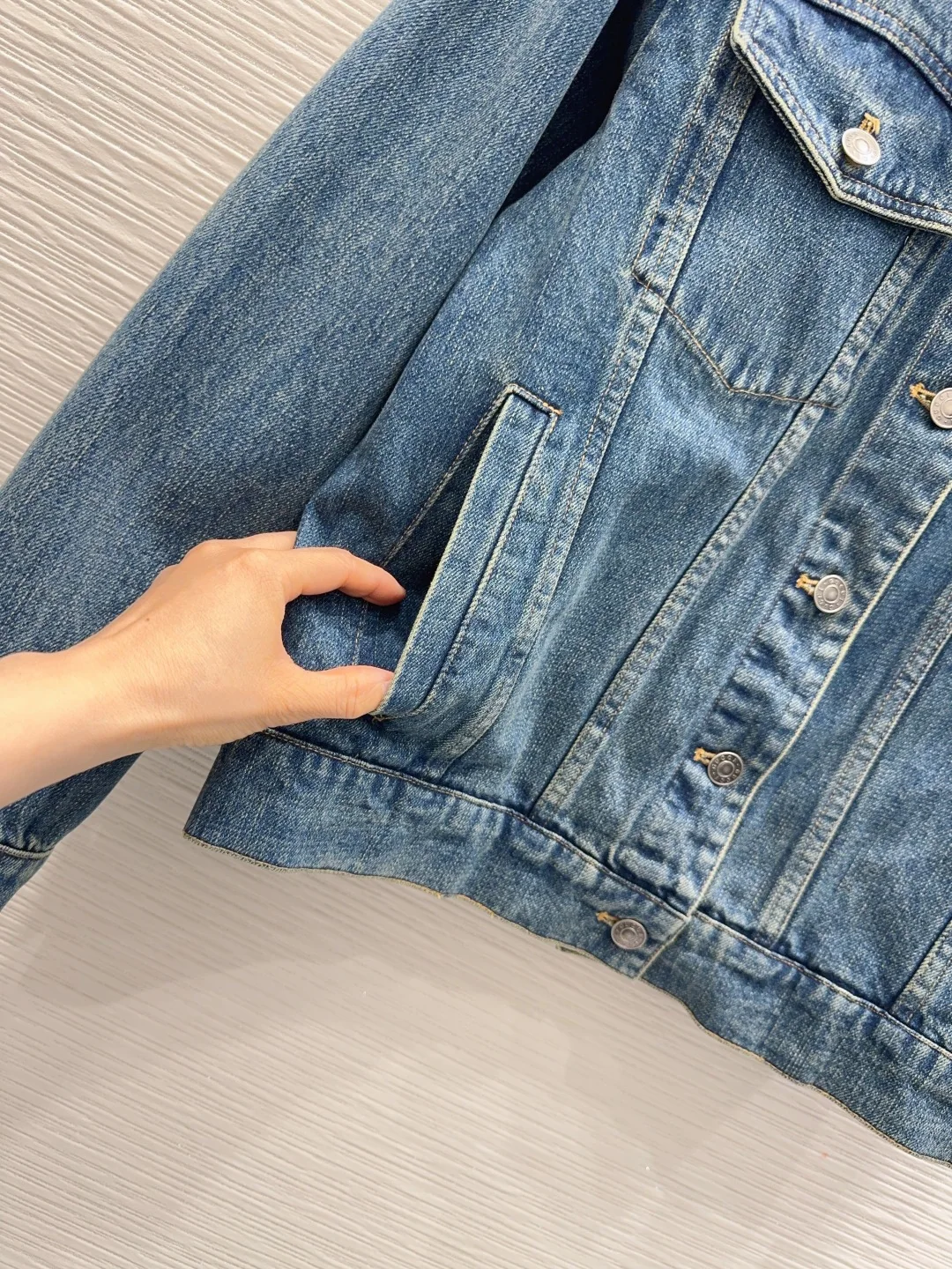 구찌 여성 데님 자켓 상세 이미지 3