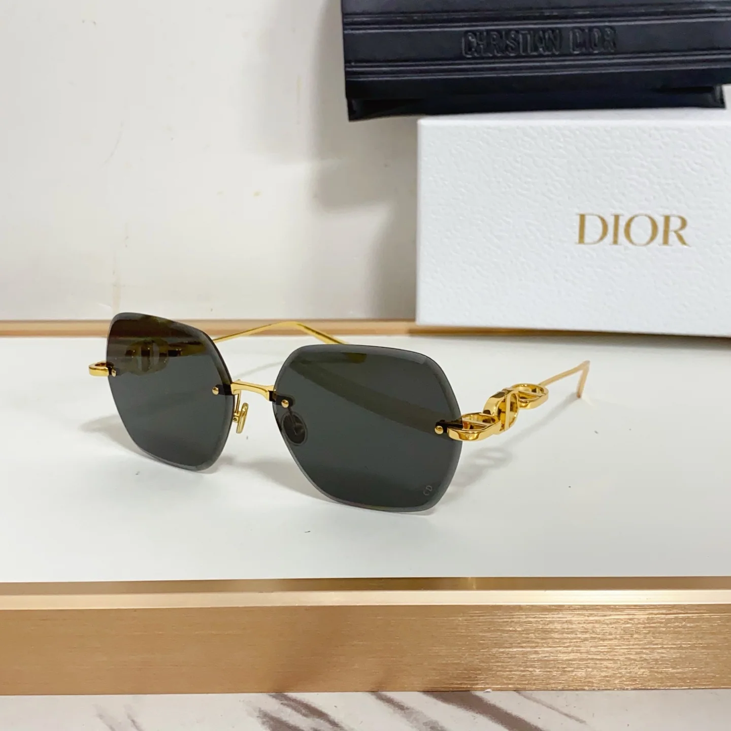 디올 선글라스 72717 Dior Sunglasses 상세 이미지 1