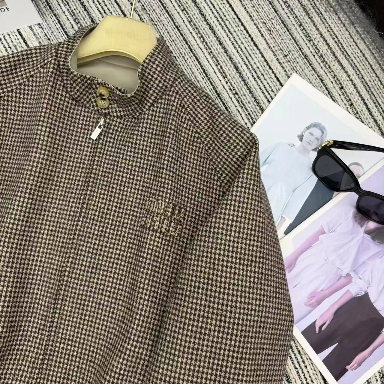 미우미우 양면 하운드투스 여성 자켓 상세 이미지 7