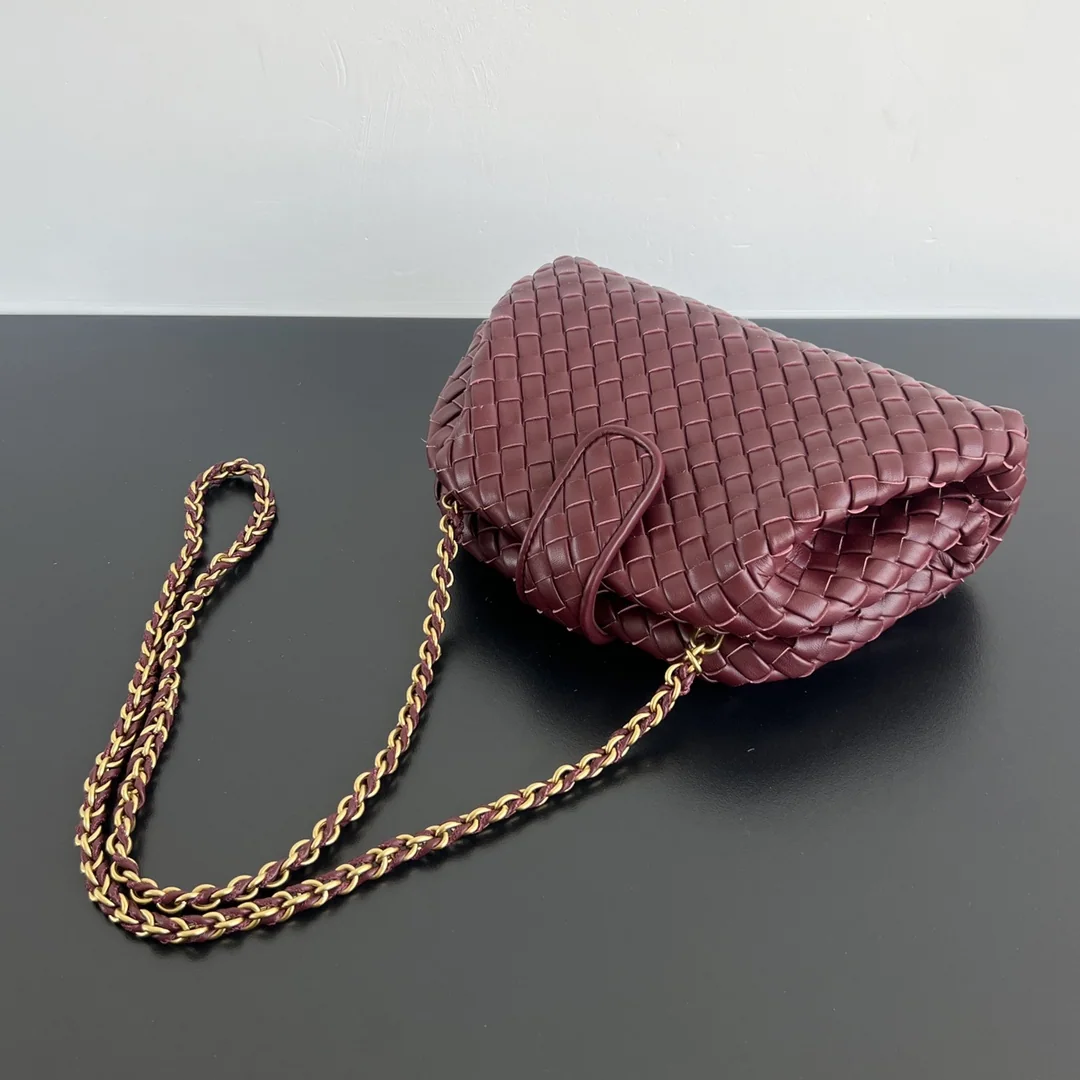 보테가베네타 뉴 로렌 1980 스몰 체인 크로스바디백 804038 5981 상세 이미지 4