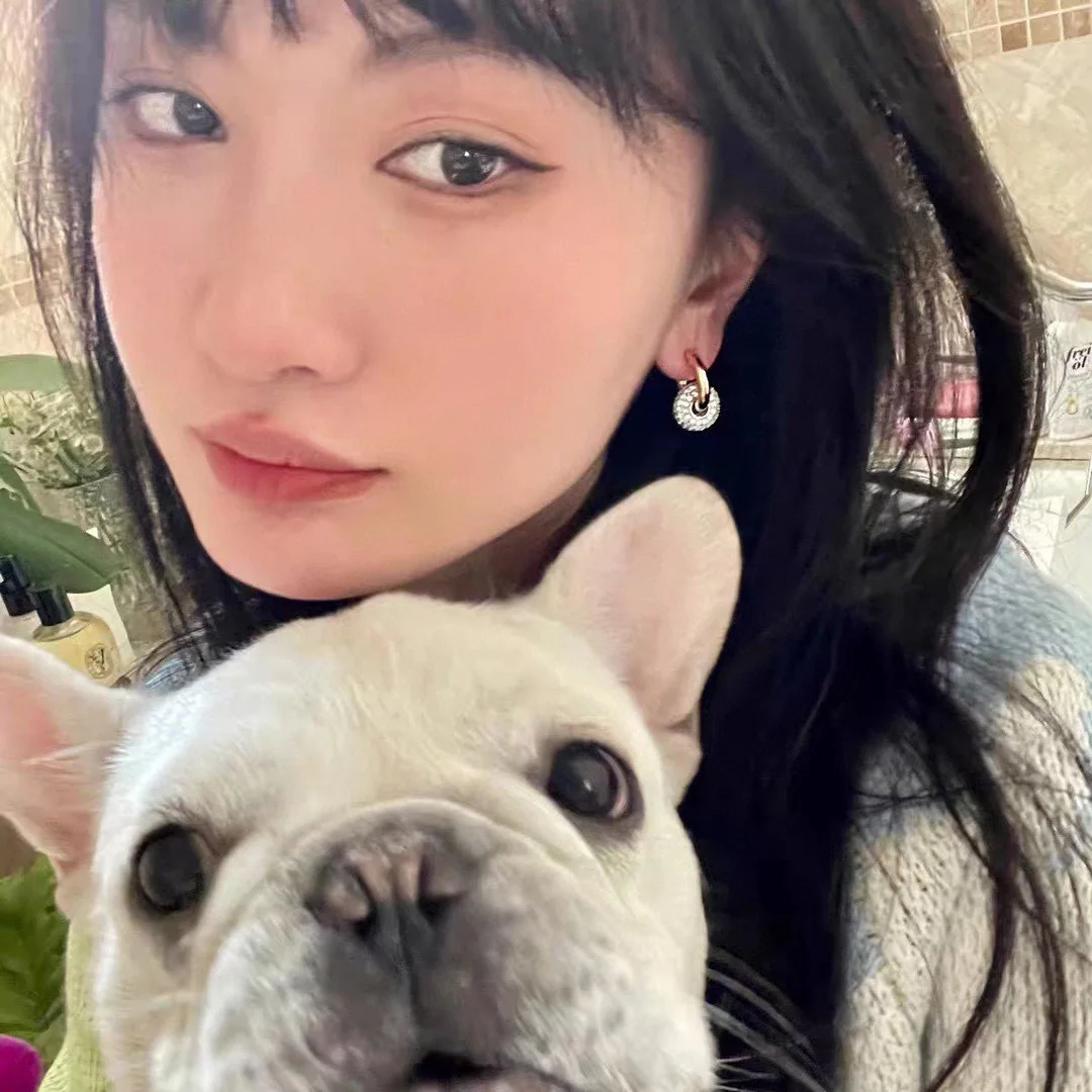 셀린느 컬러 블록 스터드 귀걸이 상세 이미지 4