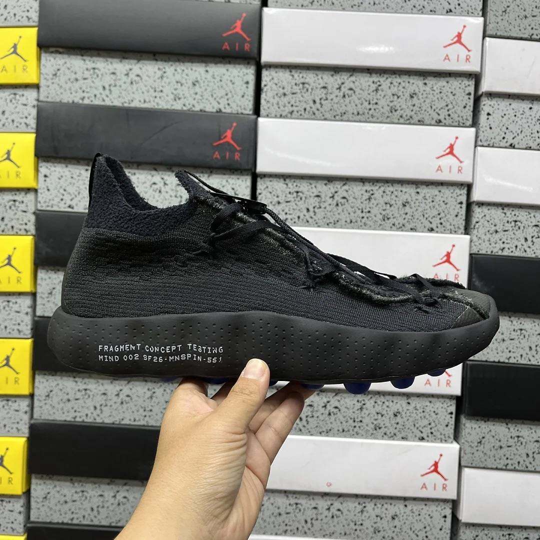 나이키 [WM] 마인드 002 플라이니트 IQ8504-002 201554 Nike Mind 002 Flyknit Fragment Black 상세 이미지 4