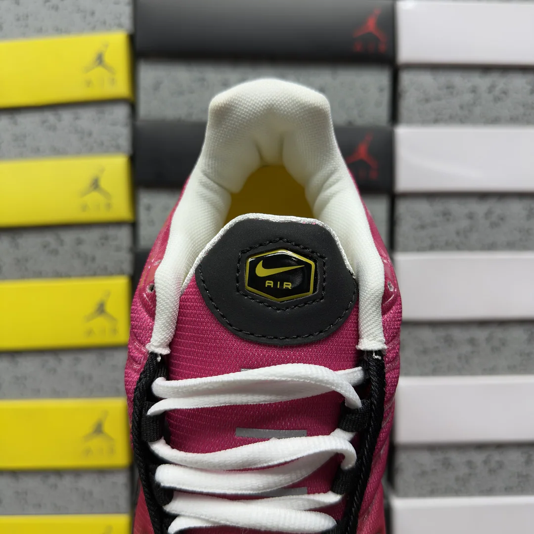 나이키 [BD] 에어 맥스 플러스 DZ3670-116 201851 Nike Air Max Plus 상세 이미지 2