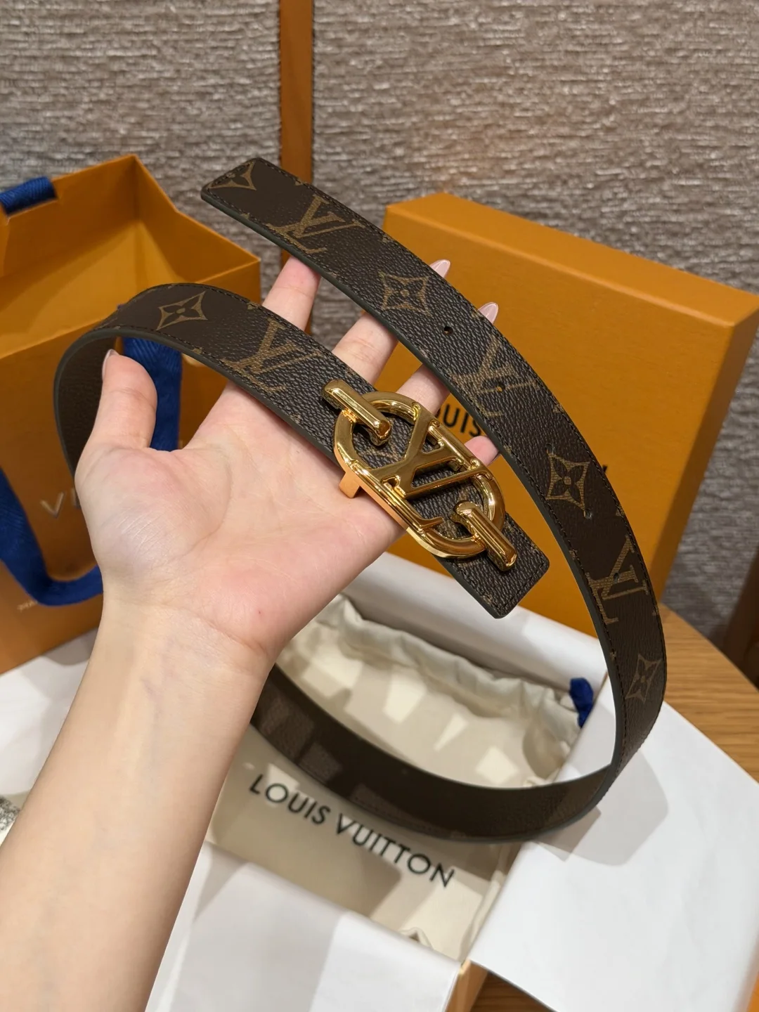 루이비통 이니셜 30mm 리버시블 벨트 상세 이미지 6