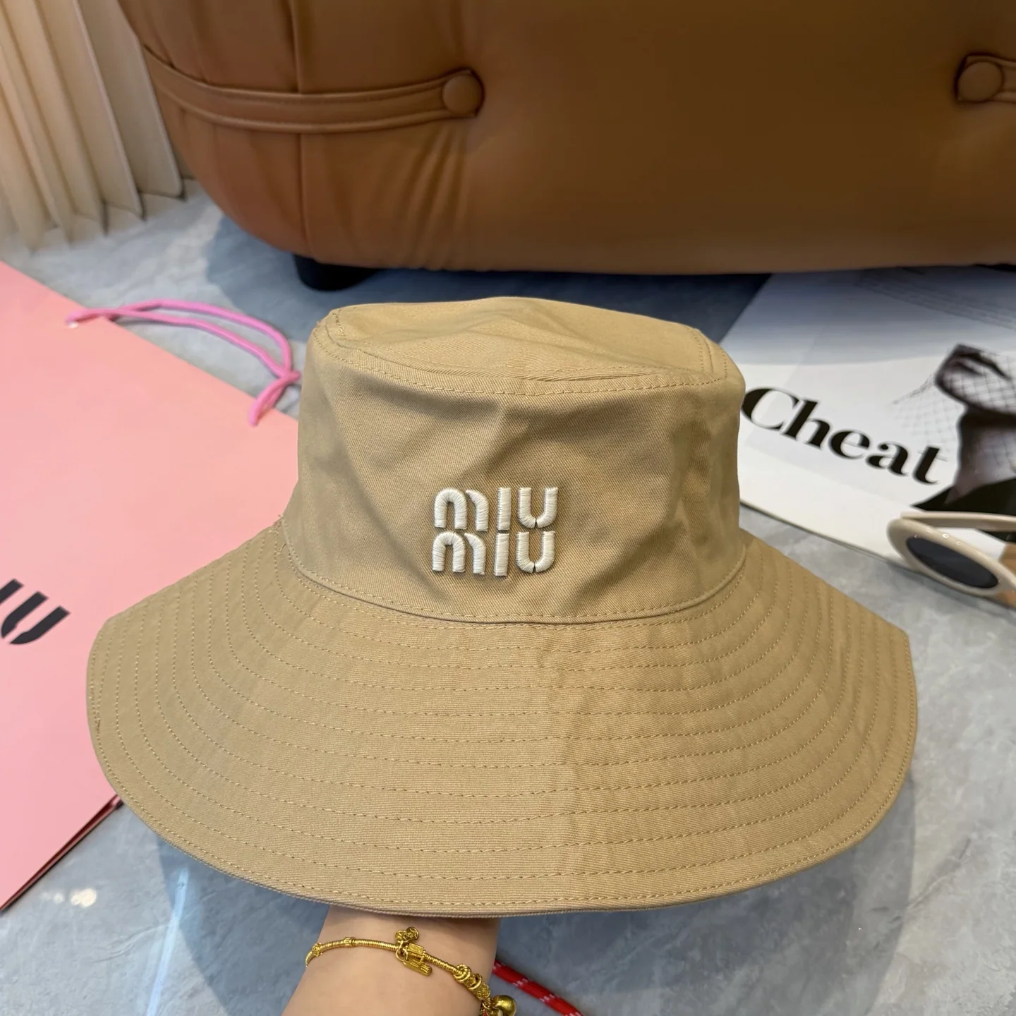 미우미우 모자 81107 Miu Miu Cap 상세 이미지 2