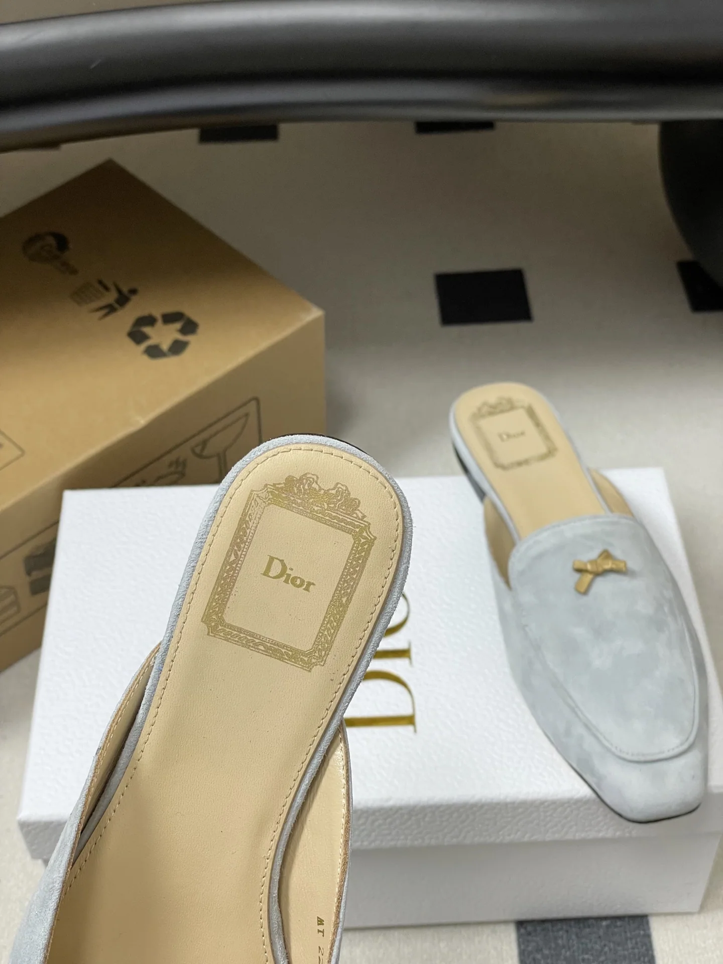 디올 D-베이비 보우 뮬 상세 이미지 7