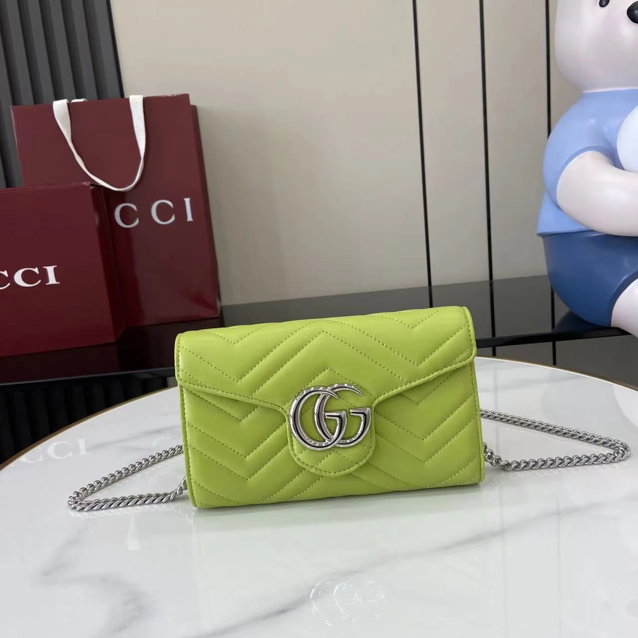 구찌 GG 마몬트 퀼팅 체인 지갑 상세 이미지 1