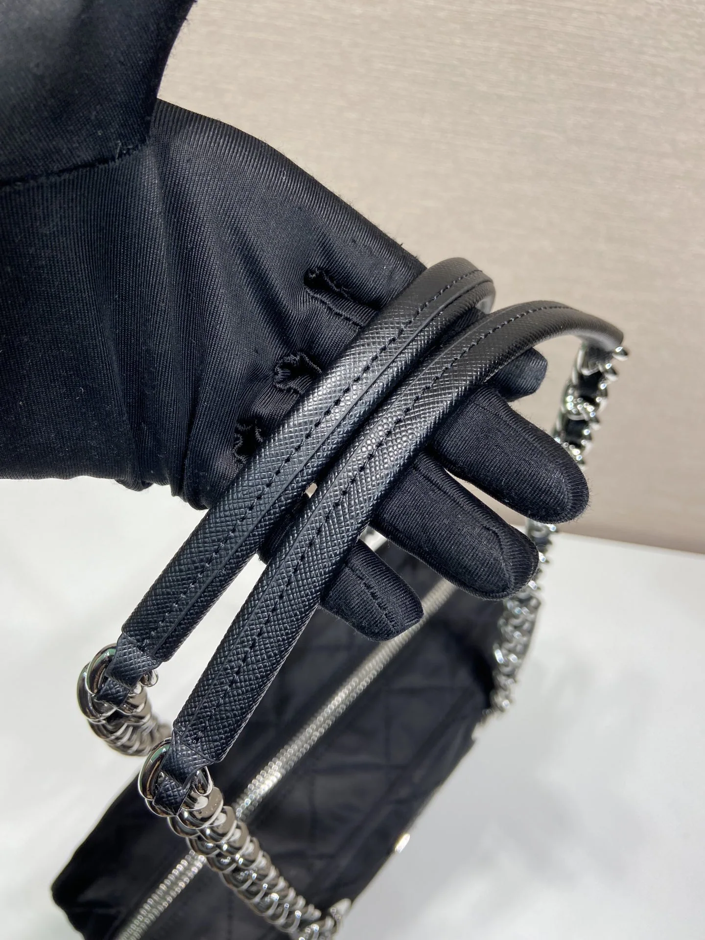 프라다 나일론 카메라백 1BD641 상세 이미지 6