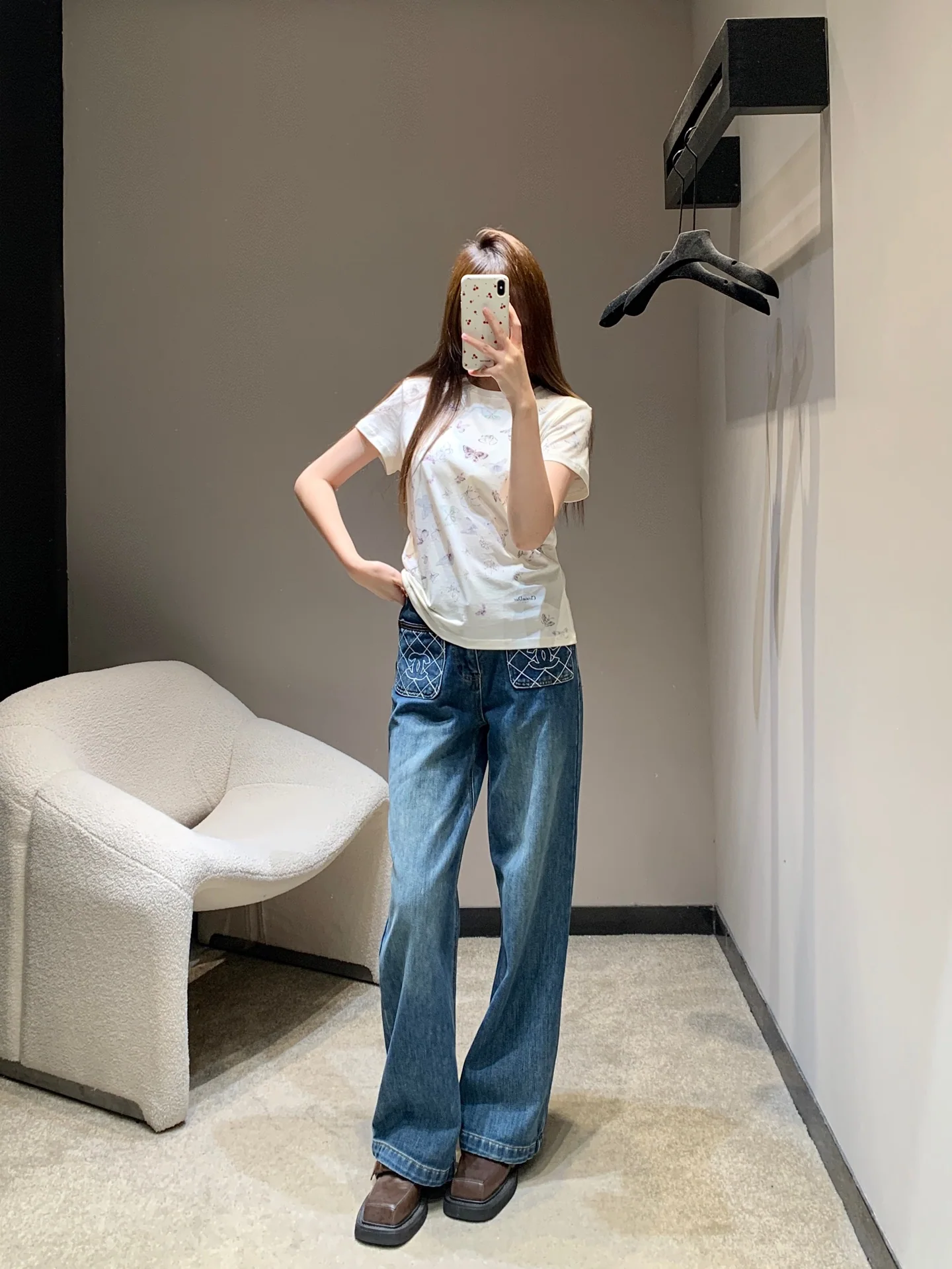 디올 나비 프린트 크롭 코튼 반팔 티셔츠 2026 SS 상세 이미지 4