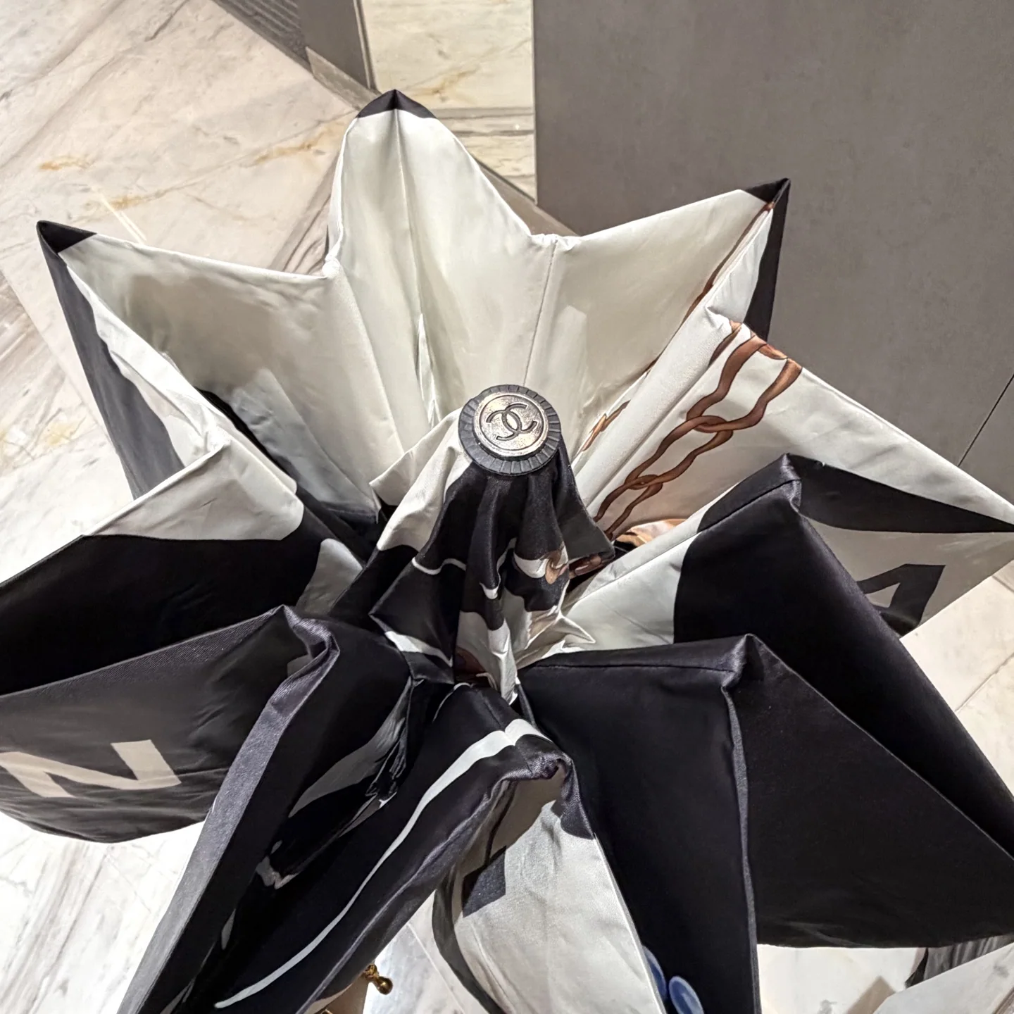 샤넬 우산 85326 Chanel Umbrella 상세 이미지 4