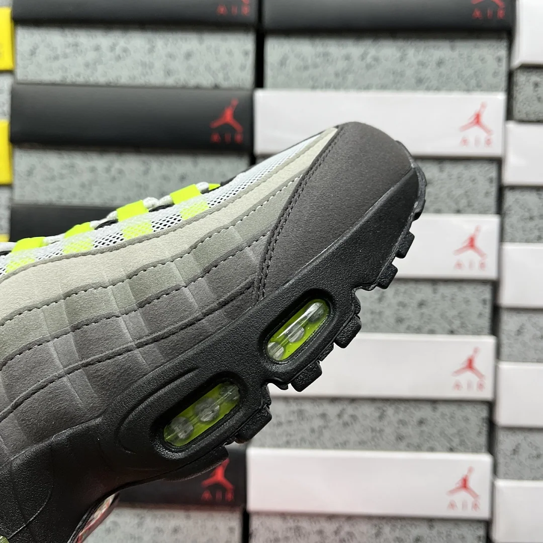 나이키 [GX] 에어 맥스 95 프리미엄 IM2211-001 202027 Nike Air Max 95 Premium Greedy 상세 이미지 3