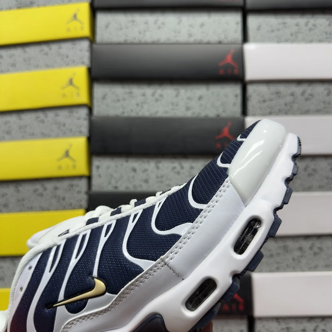 나이키 [BD] 에어 맥스 플러스 PSG FZ4776-100 201870 Nike Air Max Plus PSG 상세 이미지 2