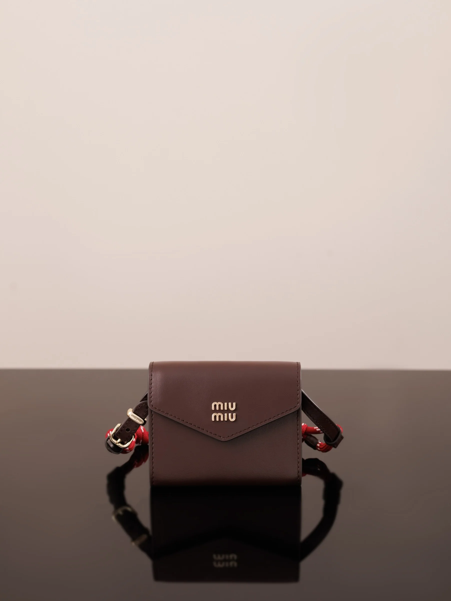 미우미우 지갑 상세 이미지 1