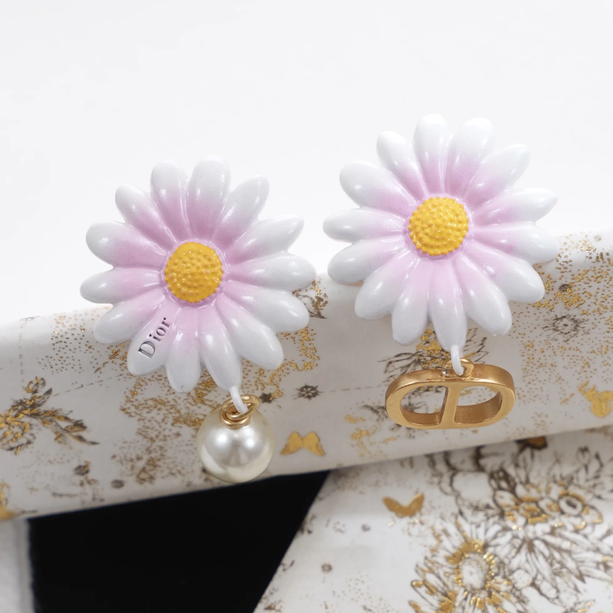 디올 귀걸이 60513 Dior Earrings 상세 이미지 1