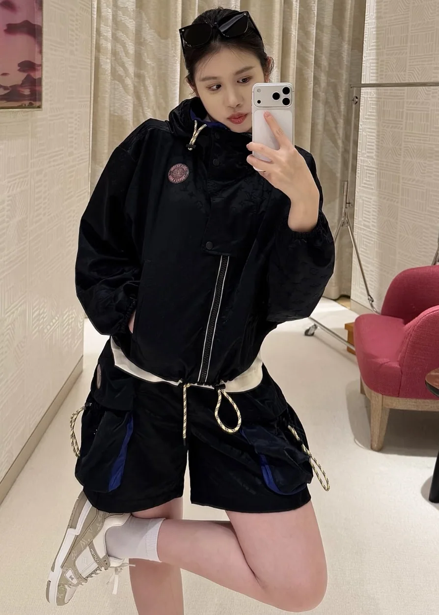 루이비통 여성 스트링 포켓 반바지 상세 이미지 8