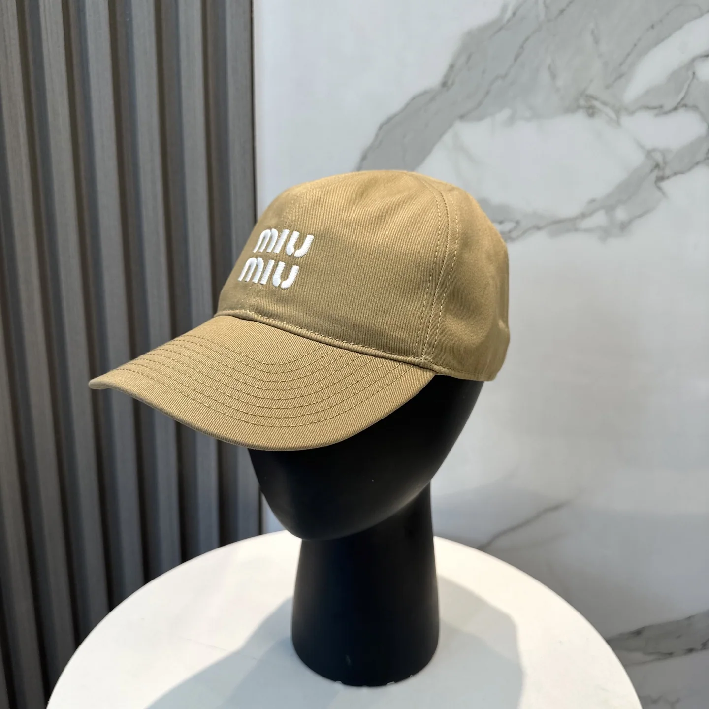 미우미우 모자 81112 Miu Miu Cap 상세 이미지 1