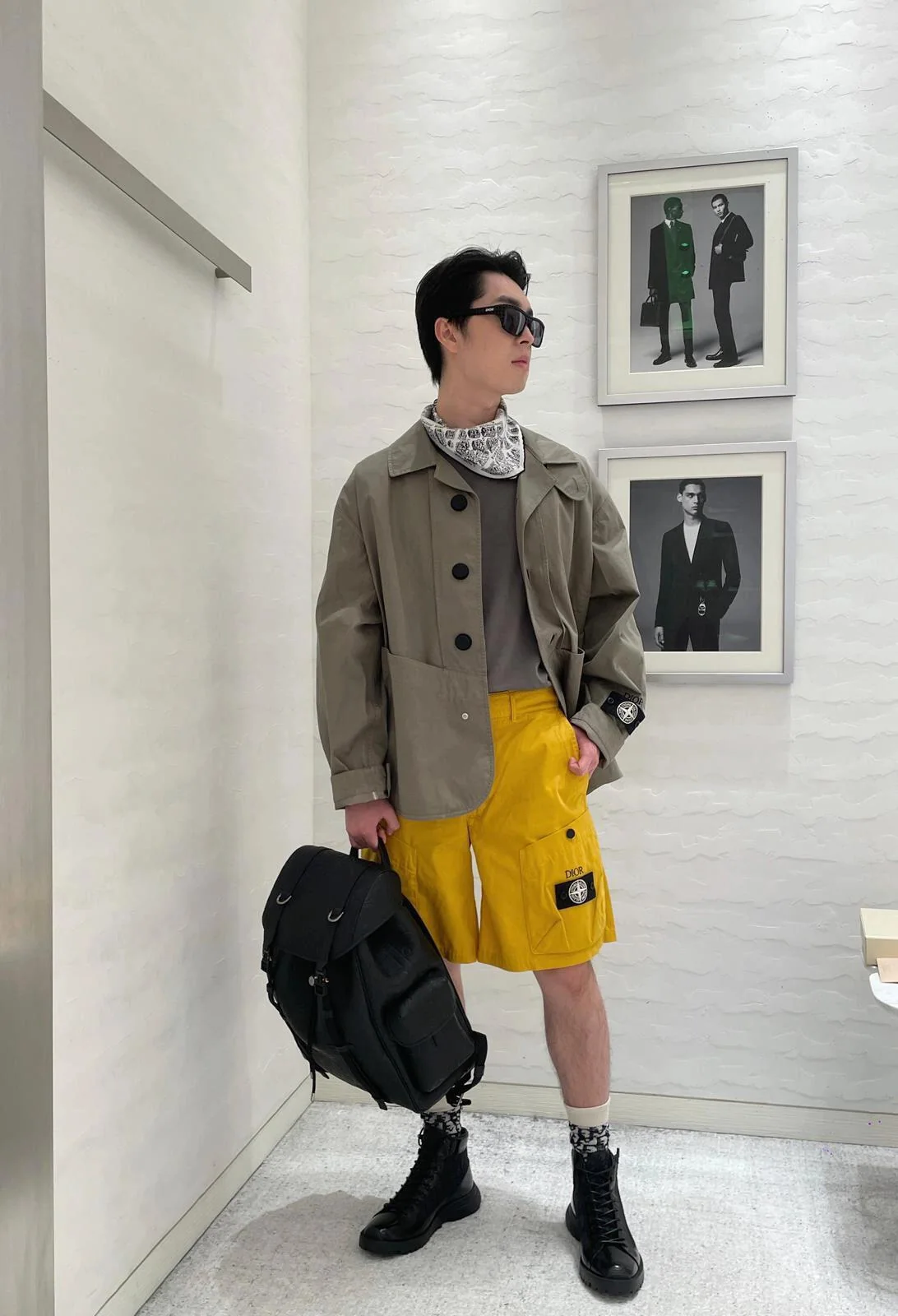 스톤아일랜드 코튼 혼방 자수 로고 반바지 상세 이미지 3