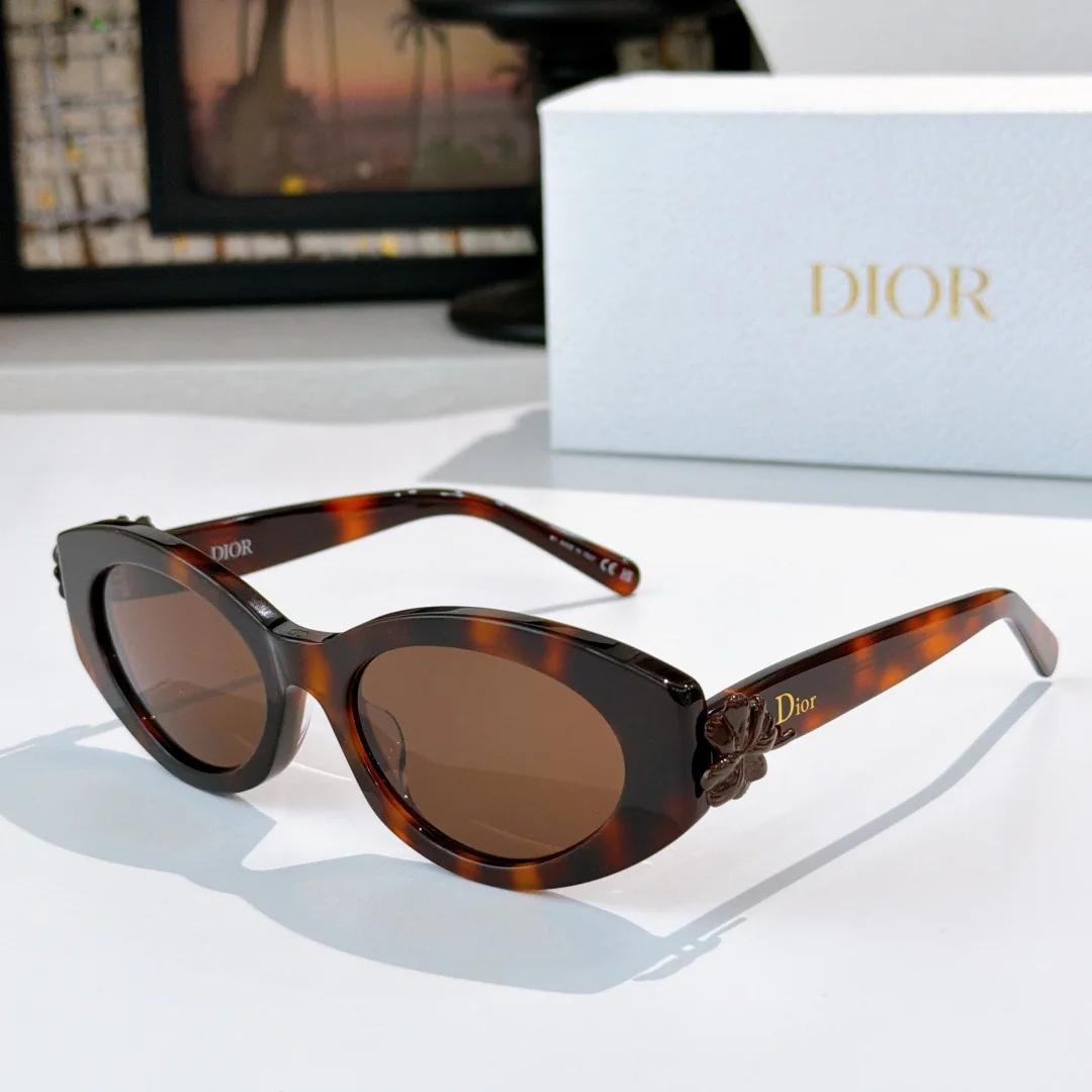 디올 디오클로버 선글라스 상세 이미지 4