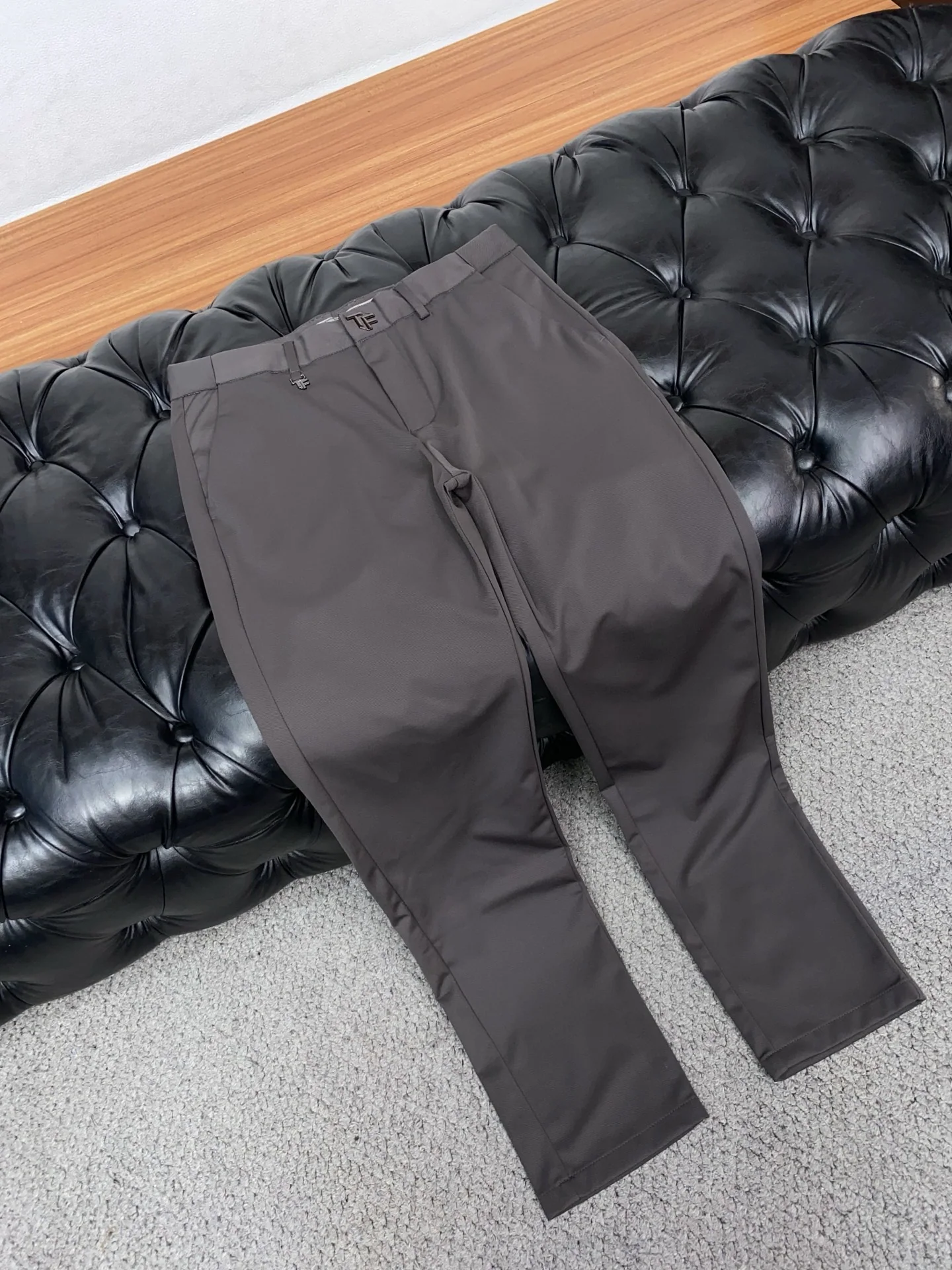 톰포드 남성 수트 캐주얼 바지 상세 이미지 6