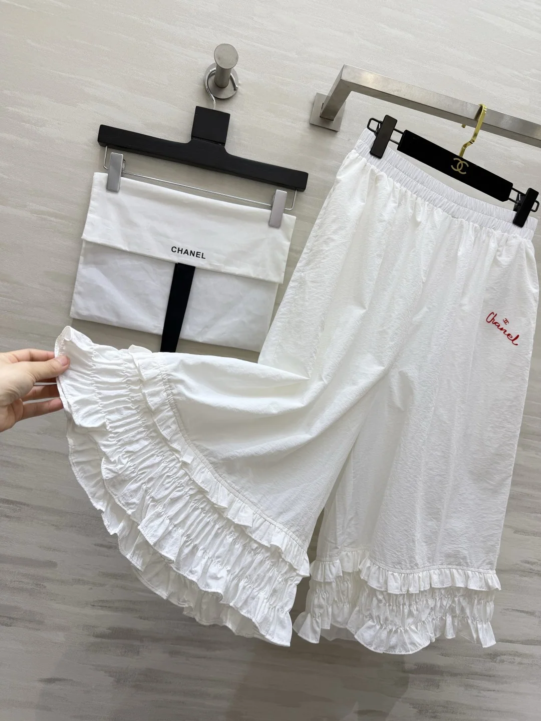 샤넬 화이트 레이스 트림 와이드 큐롯 팬츠 상세 이미지 3