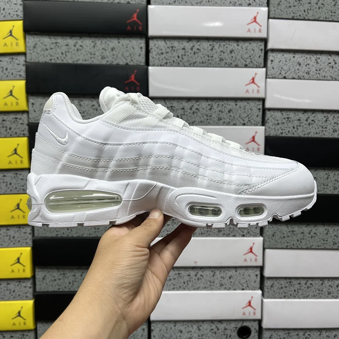 나이키 [WE] 에어 맥스 95 OG HM8755-100 201551 Nike Air Max 95 OG Big Bubble Triple 상세 이미지 2