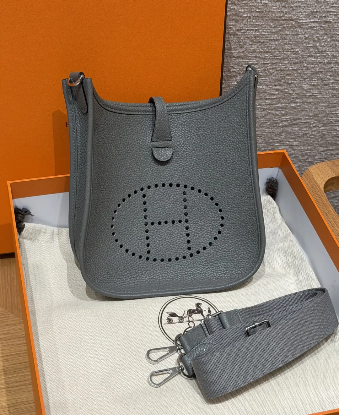 에르메스 에블린 23 크레망스 가죽 가방 144376