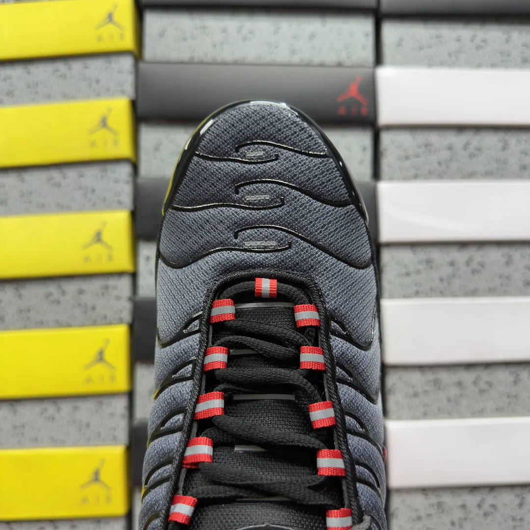 나이키 [BD] 에어 맥스 플러스 CI2299-001 201844 Nike Air Max Plus Black Gradient Red 상세 이미지 5