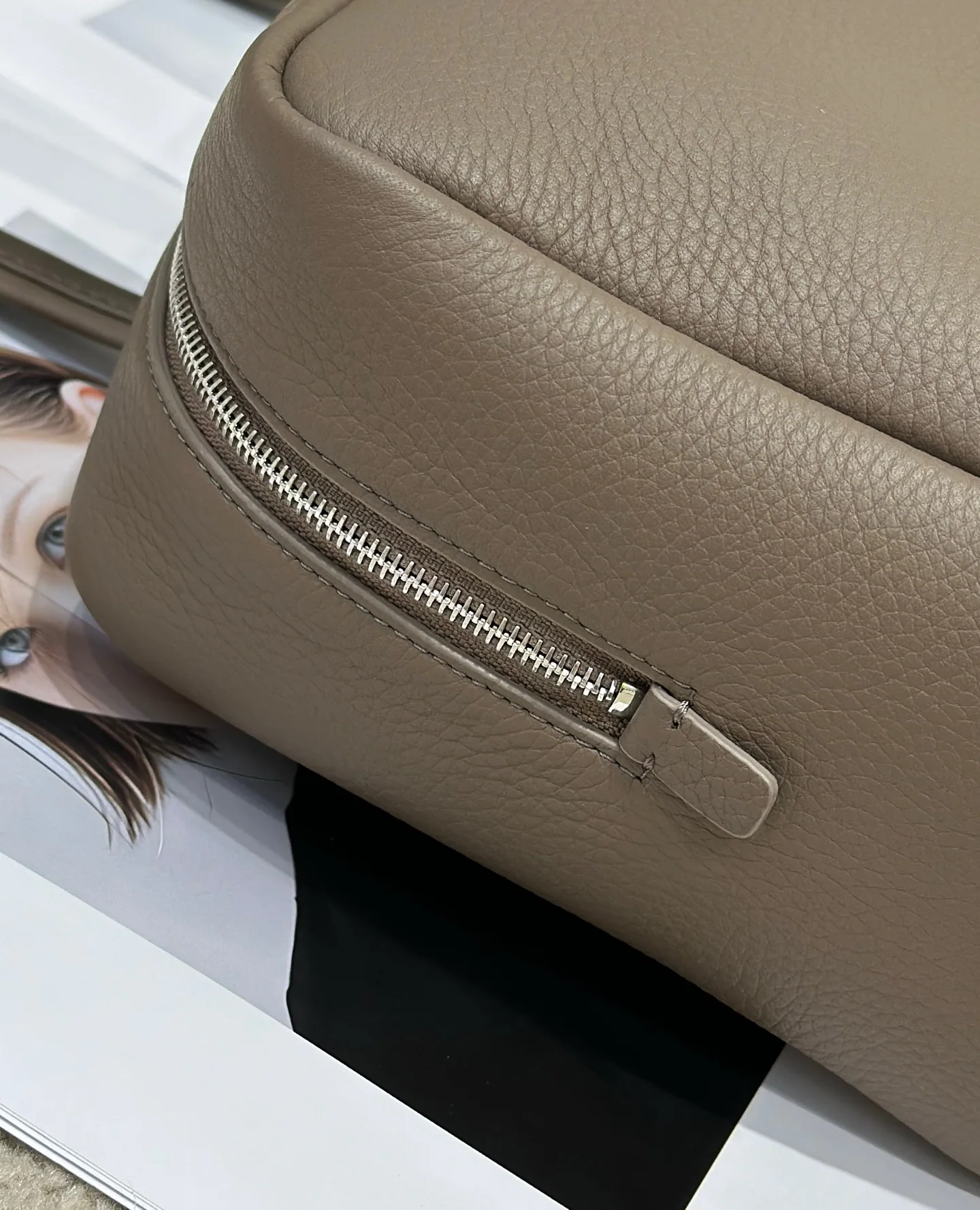 더로우 가방 상세 이미지 6