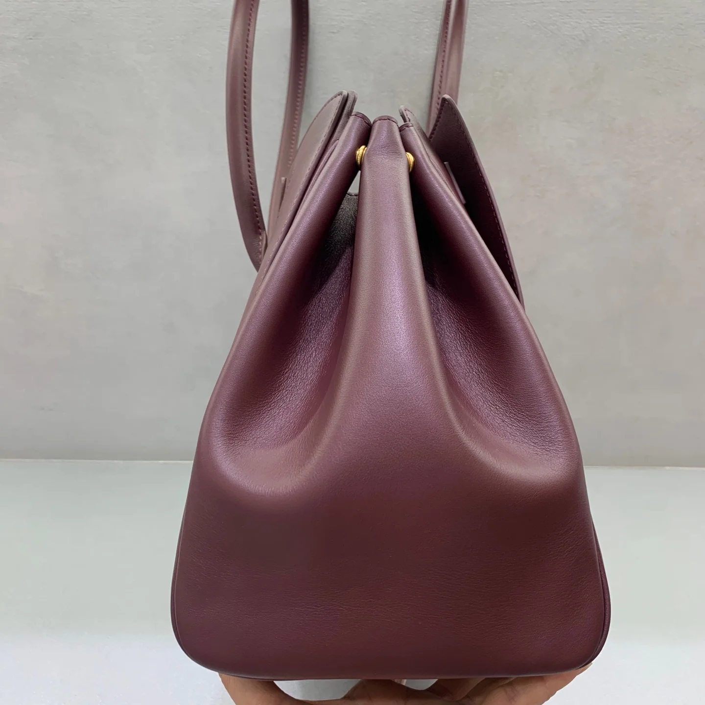 발렌시아가 벨 에어 미디엄 버건디 핸드백 상세 이미지 3