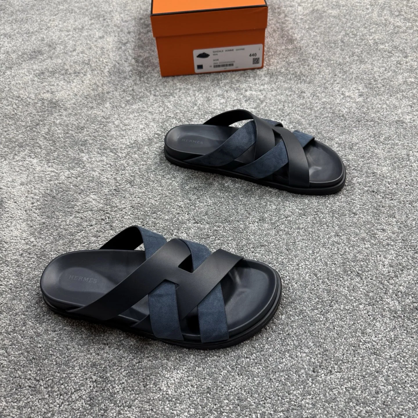 에르메스 다크 블루 카프스킨 크로스 스트랩 샌들 상세 이미지 8