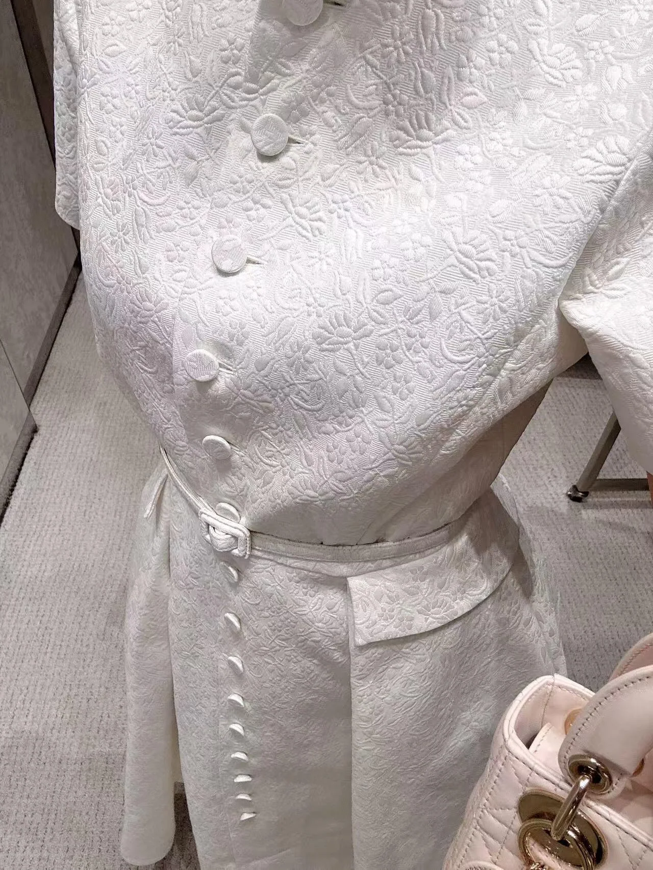 디올 2025 FW 여성 원피스 상세 이미지 9