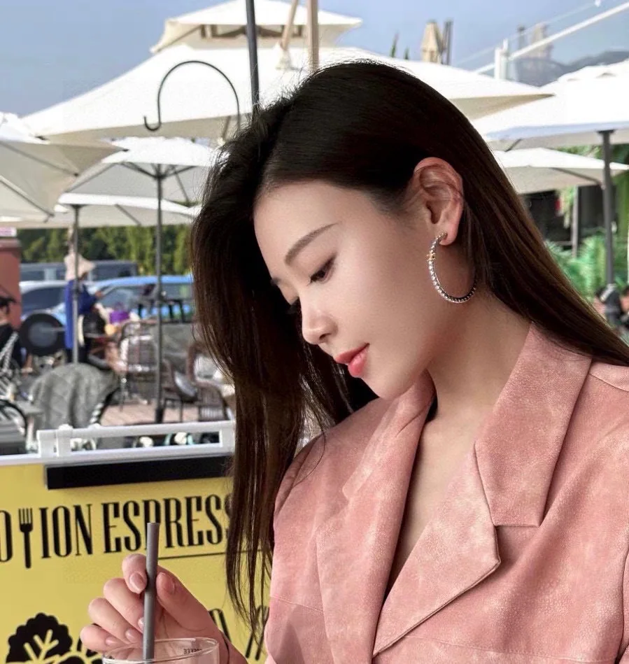 셀린느 독특한 디자인 귀걸이 상세 이미지 3