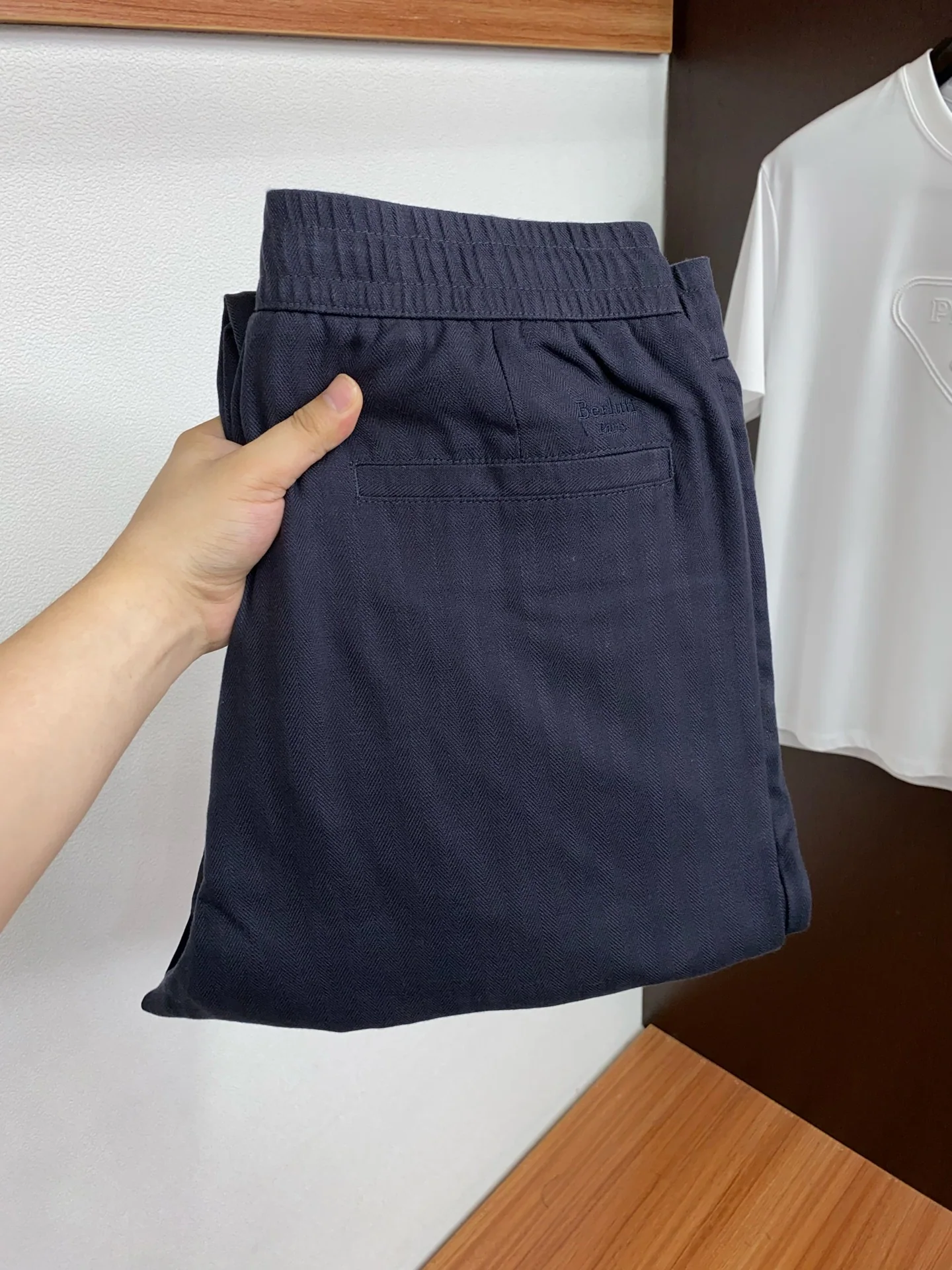 벨루티 남성 린넨 스트레이트 팬츠 2025 FW 138996