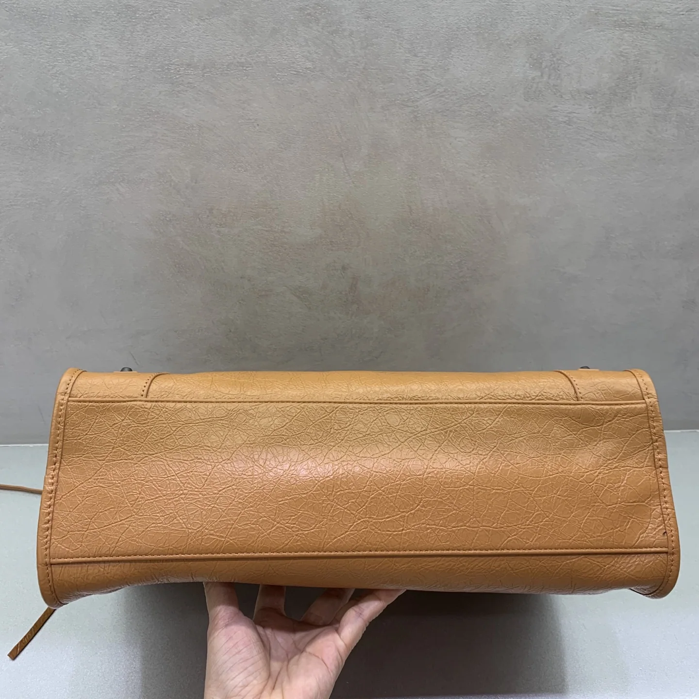 발렌시아가 르 시티 대형 핸드백 1157481180 상세 이미지 4