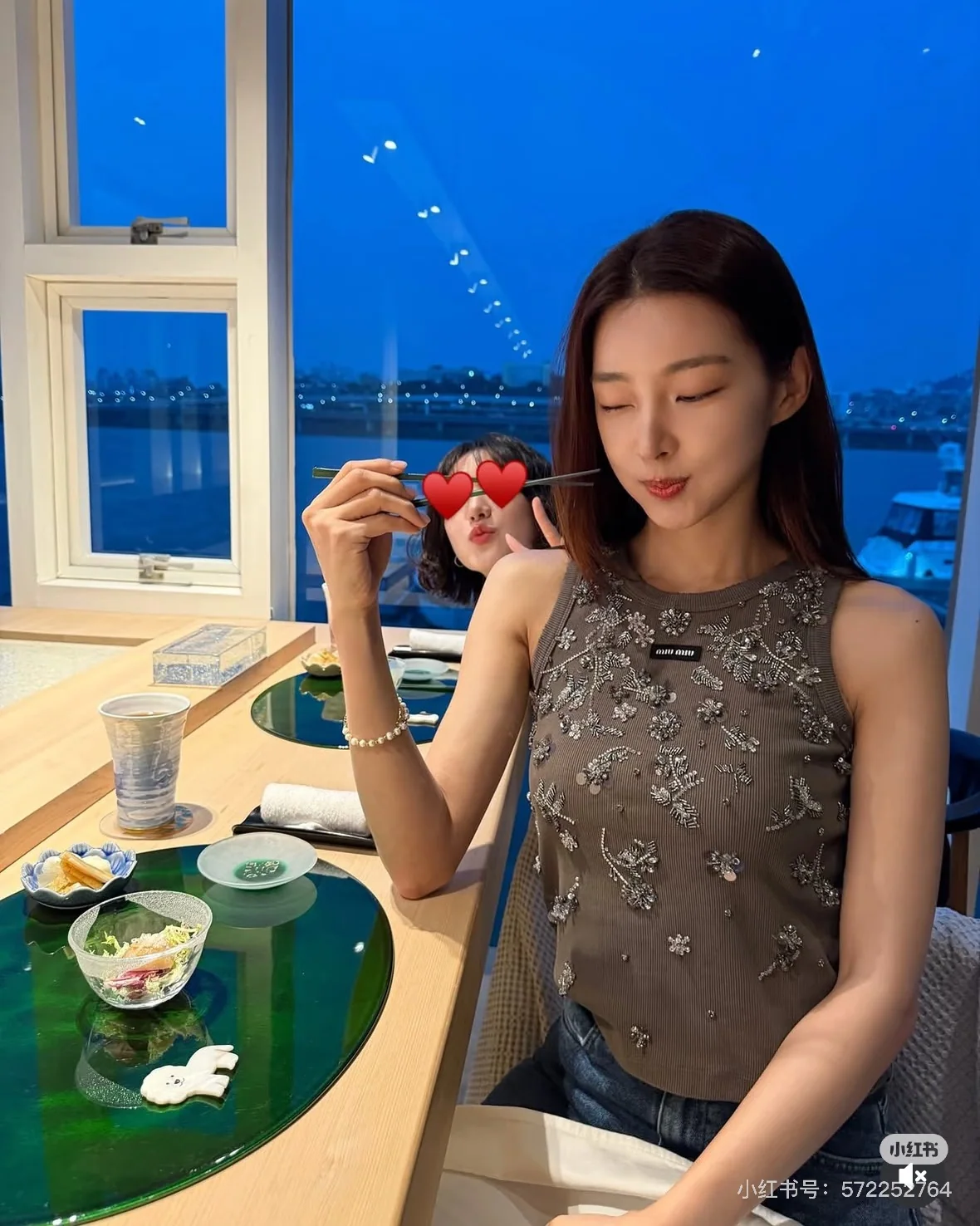 미우미우 꽃무늬 비즈 베스트 여성용 상세 이미지 9