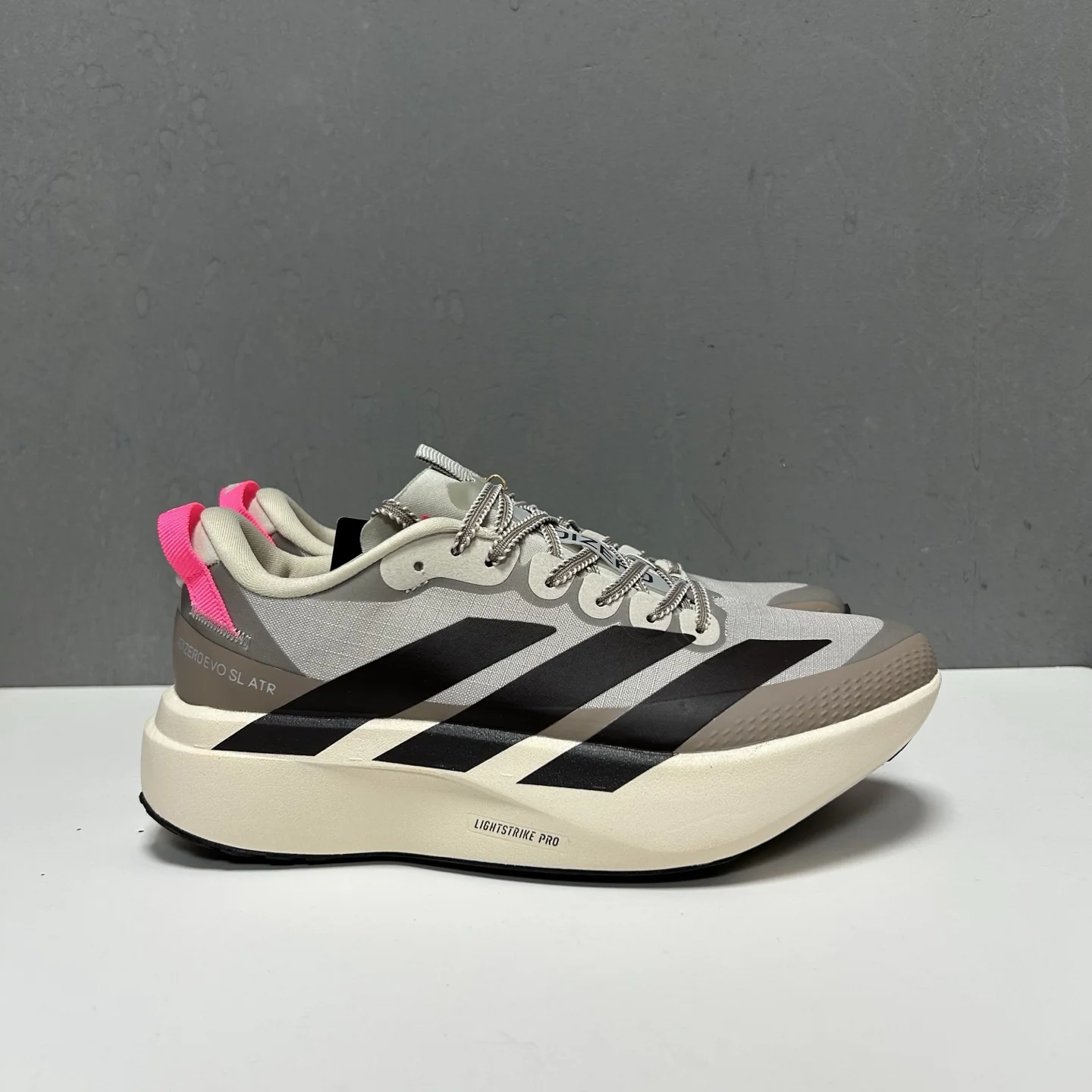아디다스 신발 157697 Adidas Sneakers