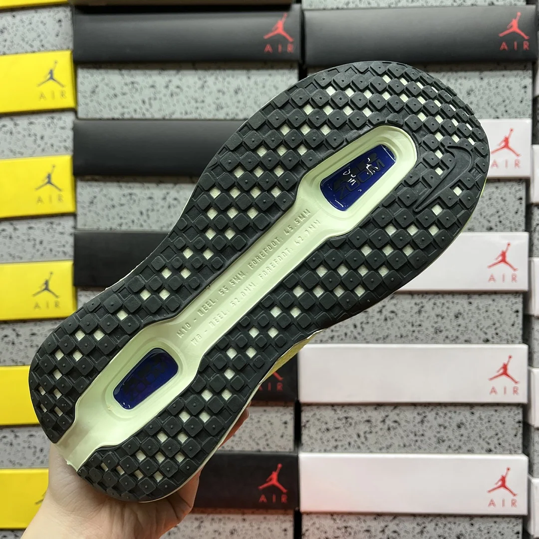 나이키 [CG] 보메로 프리미엄 HQ2050-702 202002 Nike Vomero Premium Volt Tint Sapphire 상세 이미지 9