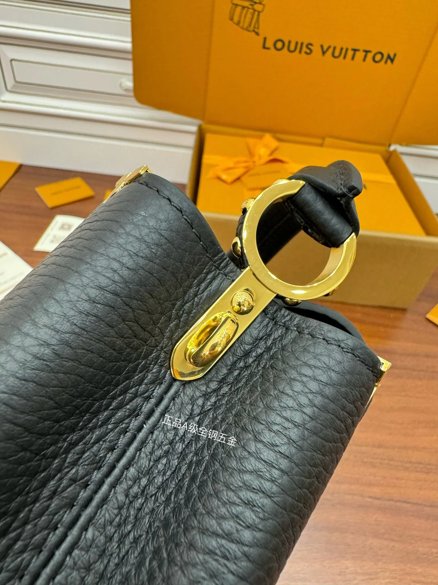 루이비통 M56669 가방 상세 이미지 6