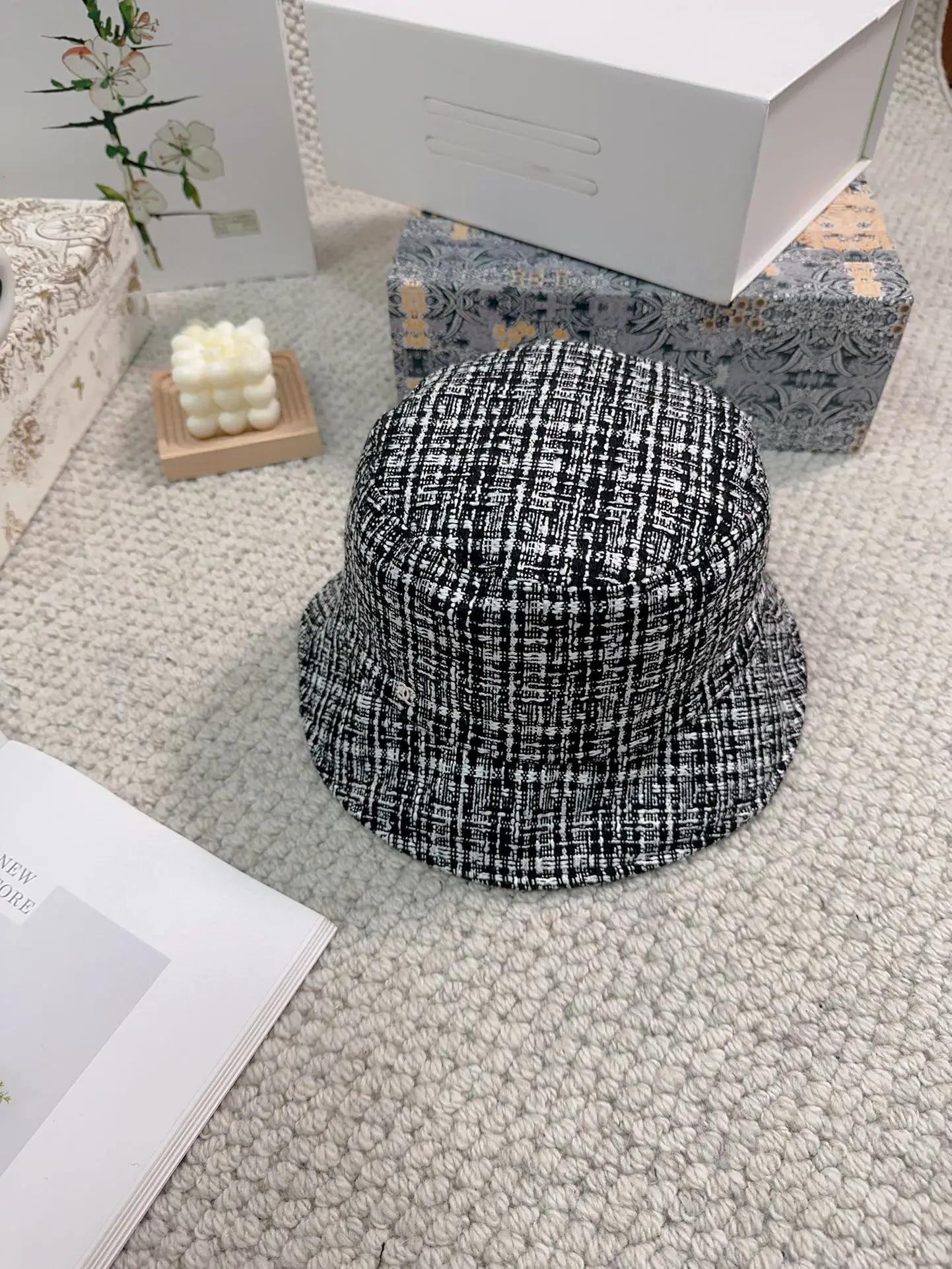 샤넬 트위드 버킷 햇 모자 상세 이미지 1