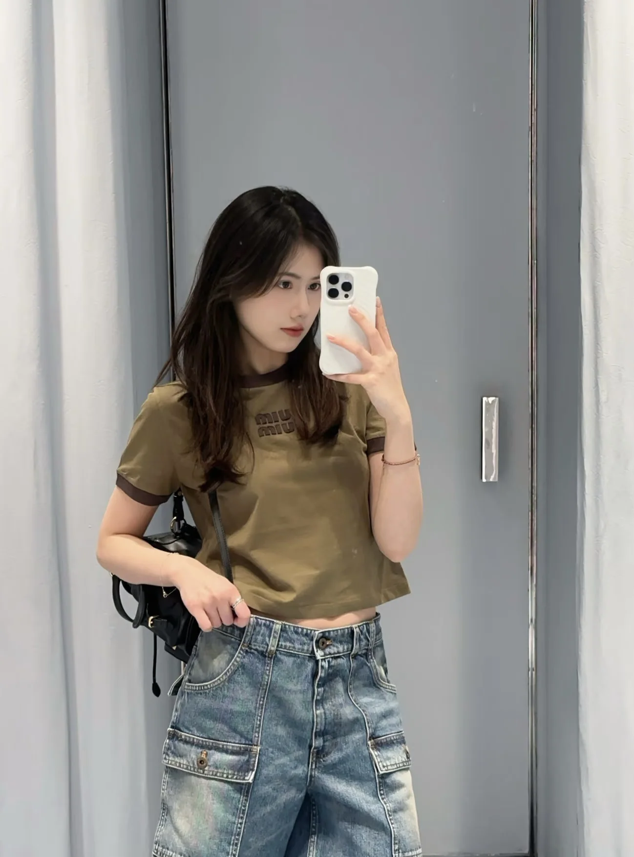 미우미우 3D 자수 카라 반팔 티셔츠 상세 이미지 9