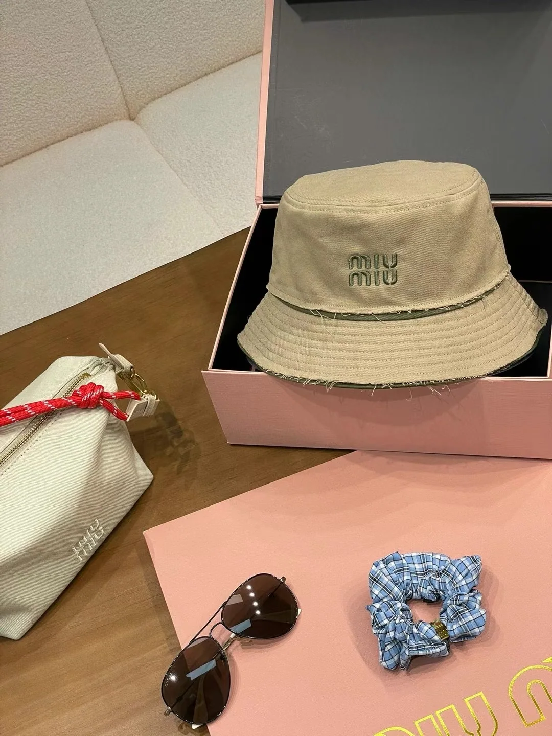 미우미우 모자 81309 Miu Miu Cap 상세 이미지 1