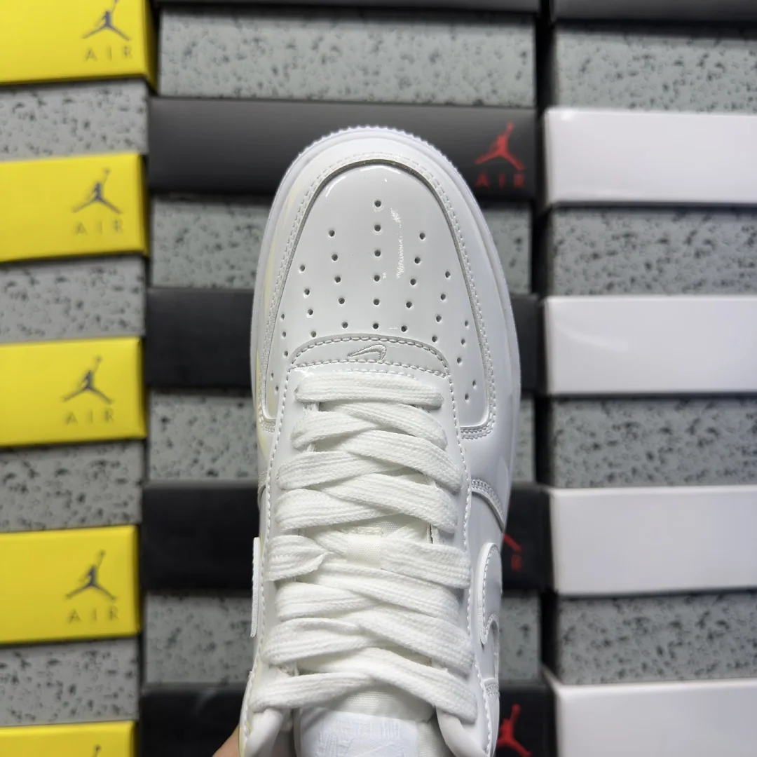 나이키 [XY/PB] 에어 포스 1 로우 IV2857-100 201751 Nike Air Force 1 Low '07 Premium White 상세 이미지 2