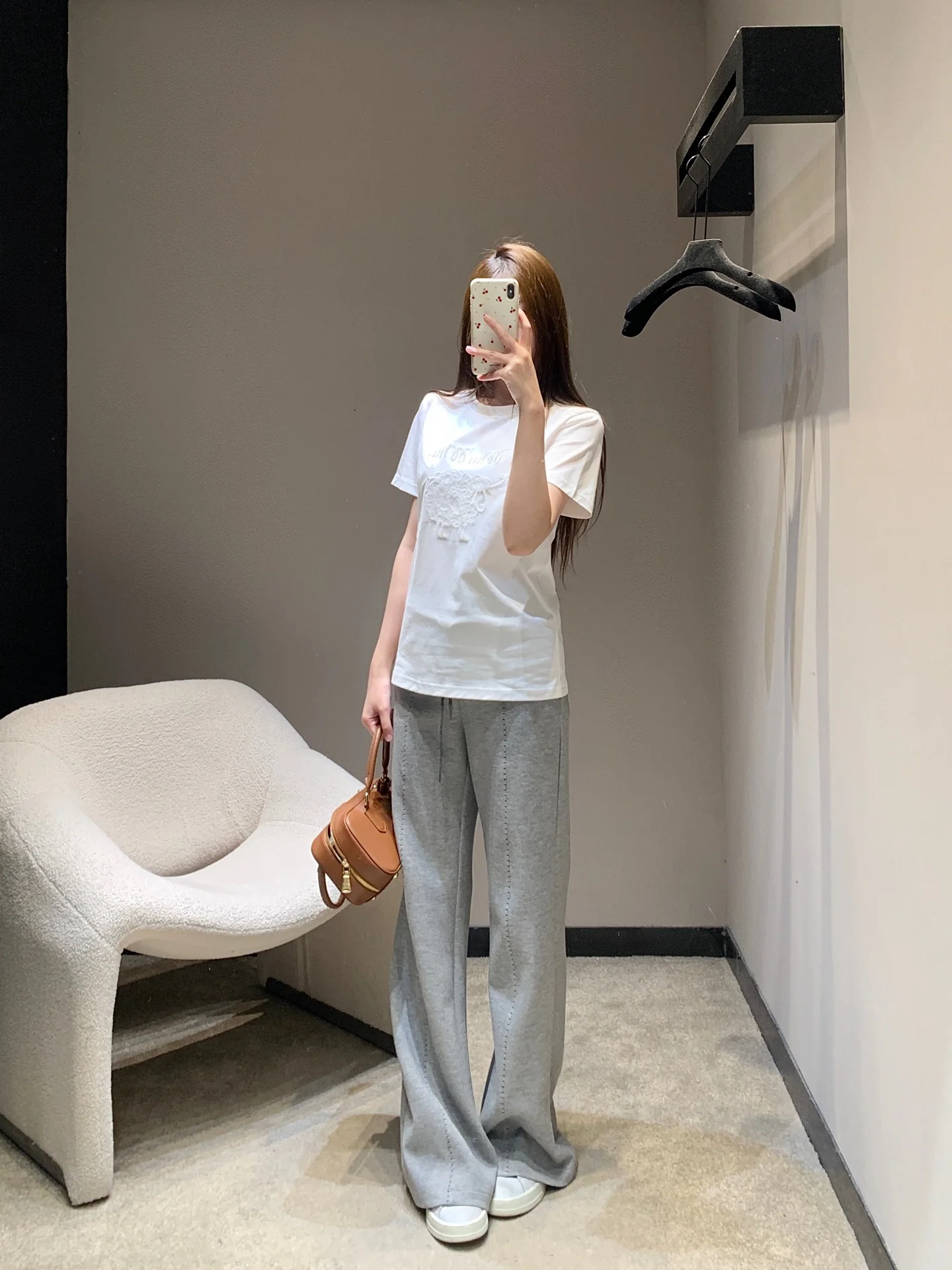 미우미우 레터 자수 반팔 티셔츠 26 SS 상세 이미지 6