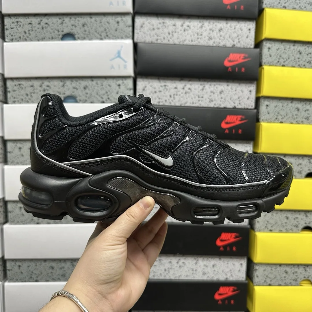 나이키 [DF] 에어 맥스 플러스 OG HV8066-002 201691 Nike Air Max Plus OG Black Reflective 상세 이미지 6