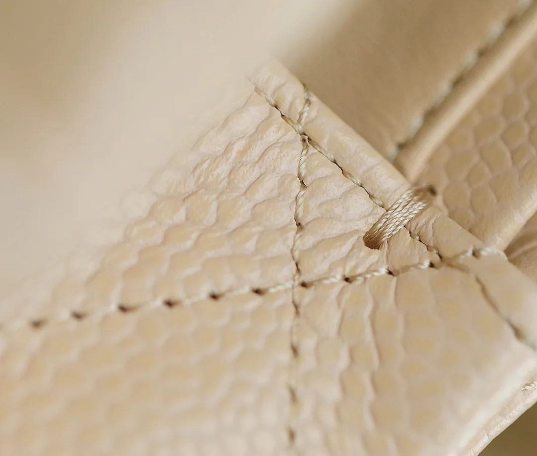 샤넬 클래식 미디움 캐비어 소가죽 플랩 가방 C-042 상세 이미지 7