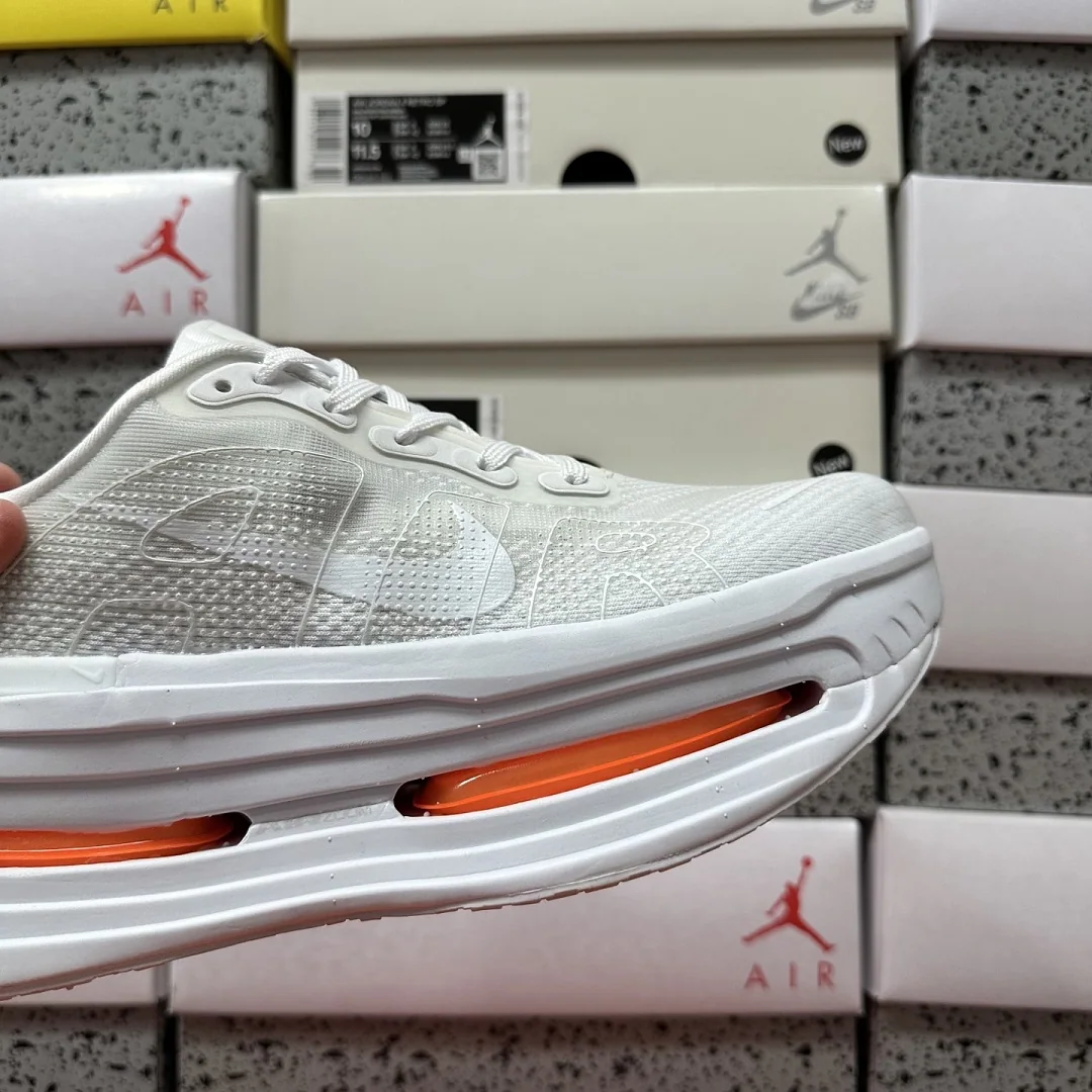 나이키 [5A] 보메로 프리미엄 화이트 HQ2050-533 201630 Nike Vomero Premium 상세 이미지 4