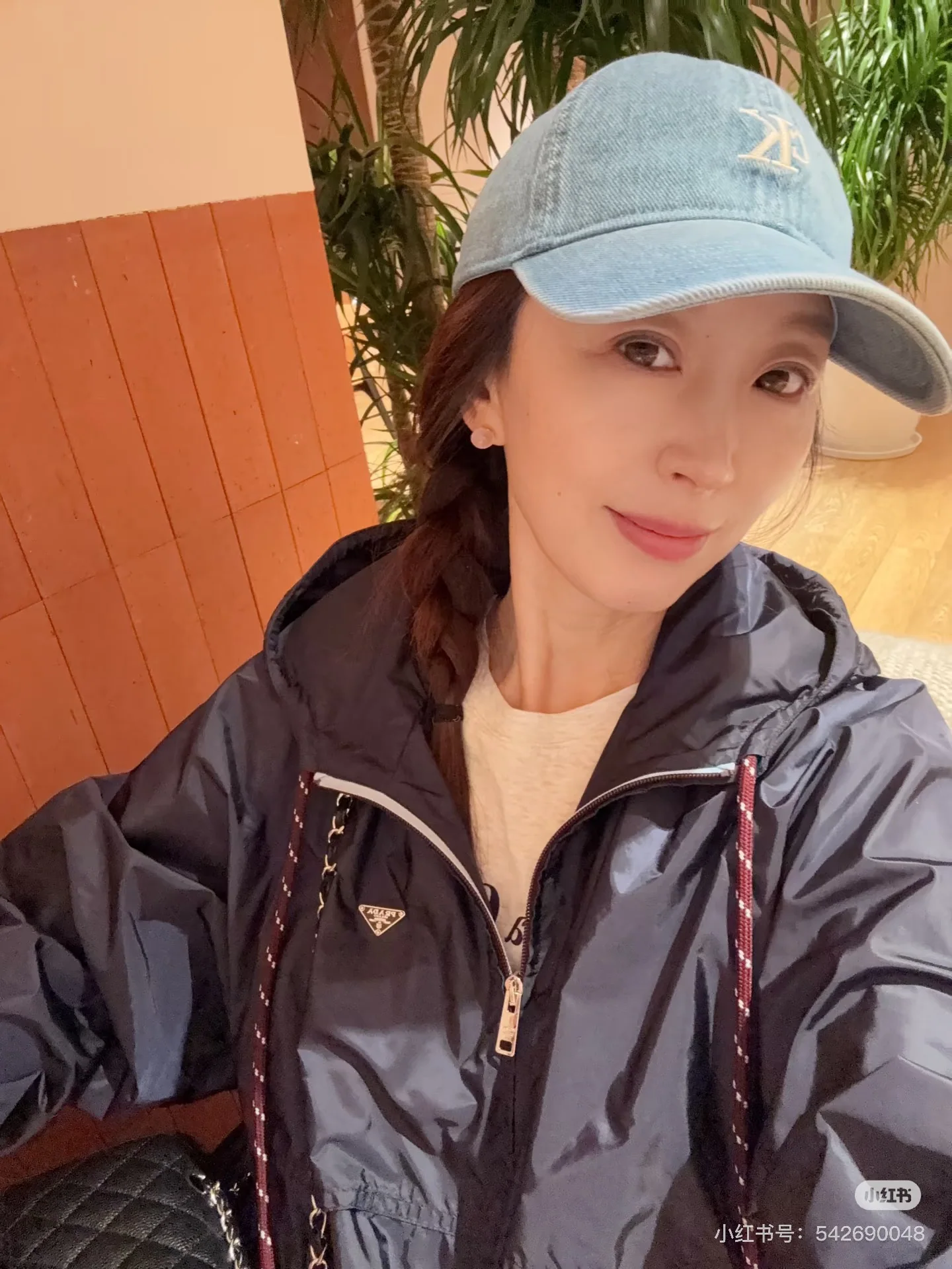 프라다 네이비 후드 숏 자켓 상세 이미지 7